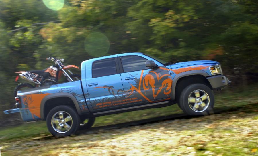  Dodge Dakota MX Warrior Concept 2007 года  (фото 3 из 20)